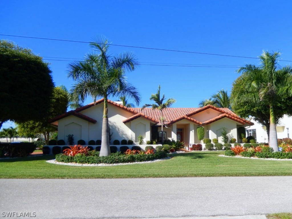 3934 SE 18th Pl., Cape Coral, FL 33904