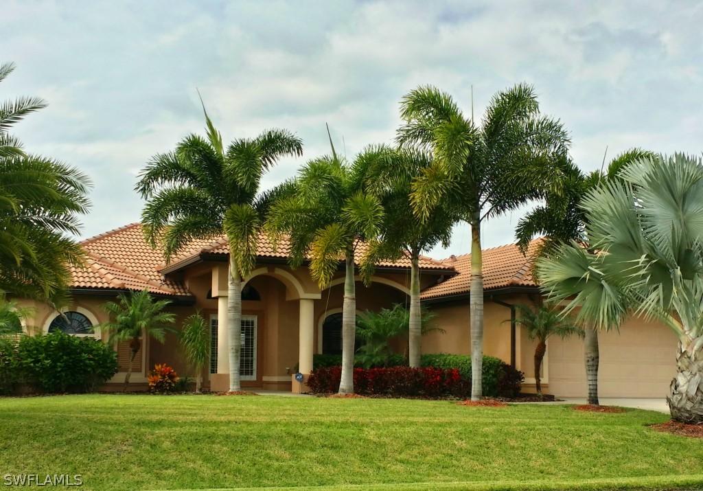 510 Carrillon Ave., Lehigh Acres, FL 33974