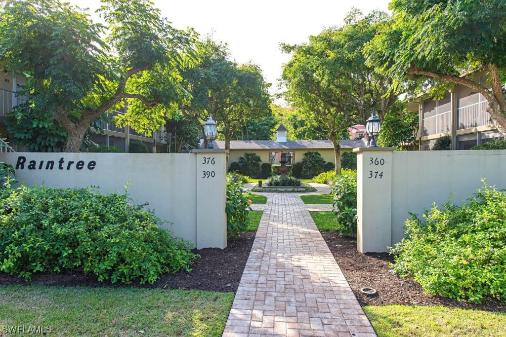 390 4th Ave., Naples, FL