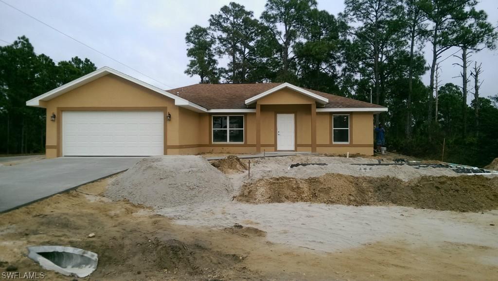 2922 Dora Ave., Lehigh Acres, FL 33971