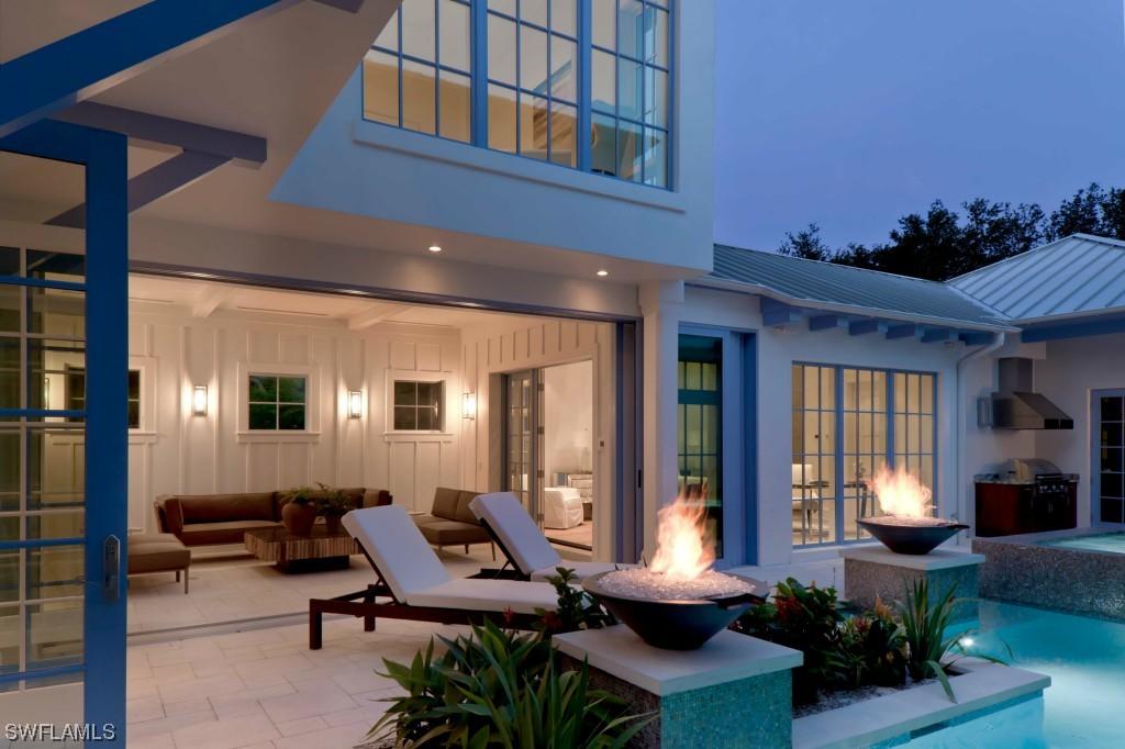 912 9th Ave., Naples, FL 34102