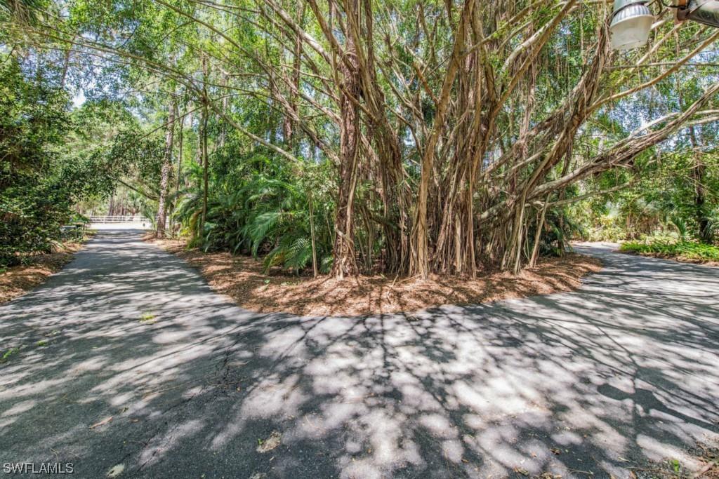 5400 Hawthorn Woods Way, Naples, FL 34116