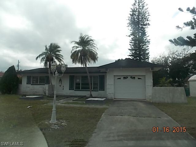 4248 19th Pl., Naples, FL 34116