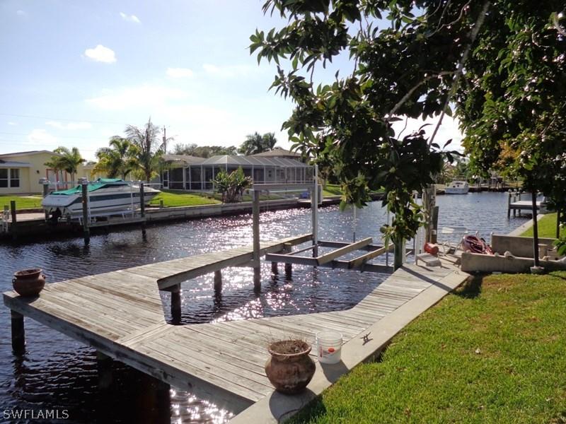 818 Montclaire Ct., Cape Coral, FL 33904