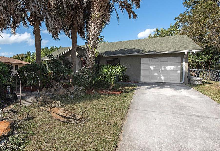 4833 22nd Ave., Naples, FL 34116