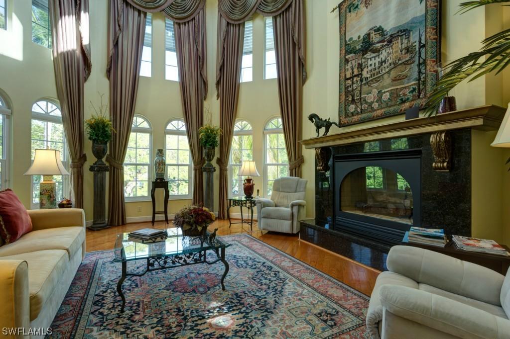 330 6th St., Naples, FL 34102