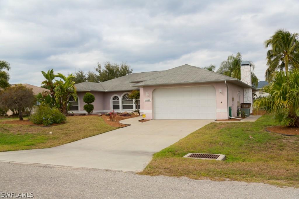 927 SE 15th Ter., Cape Coral, FL 33990