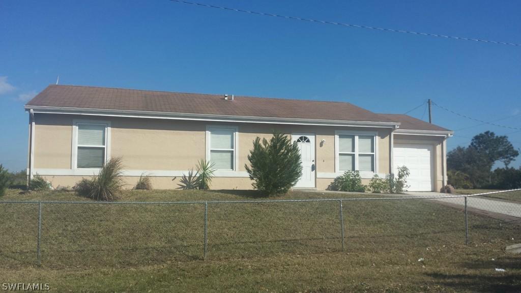 600 Sara Ave., Lehigh Acres, FL 33971