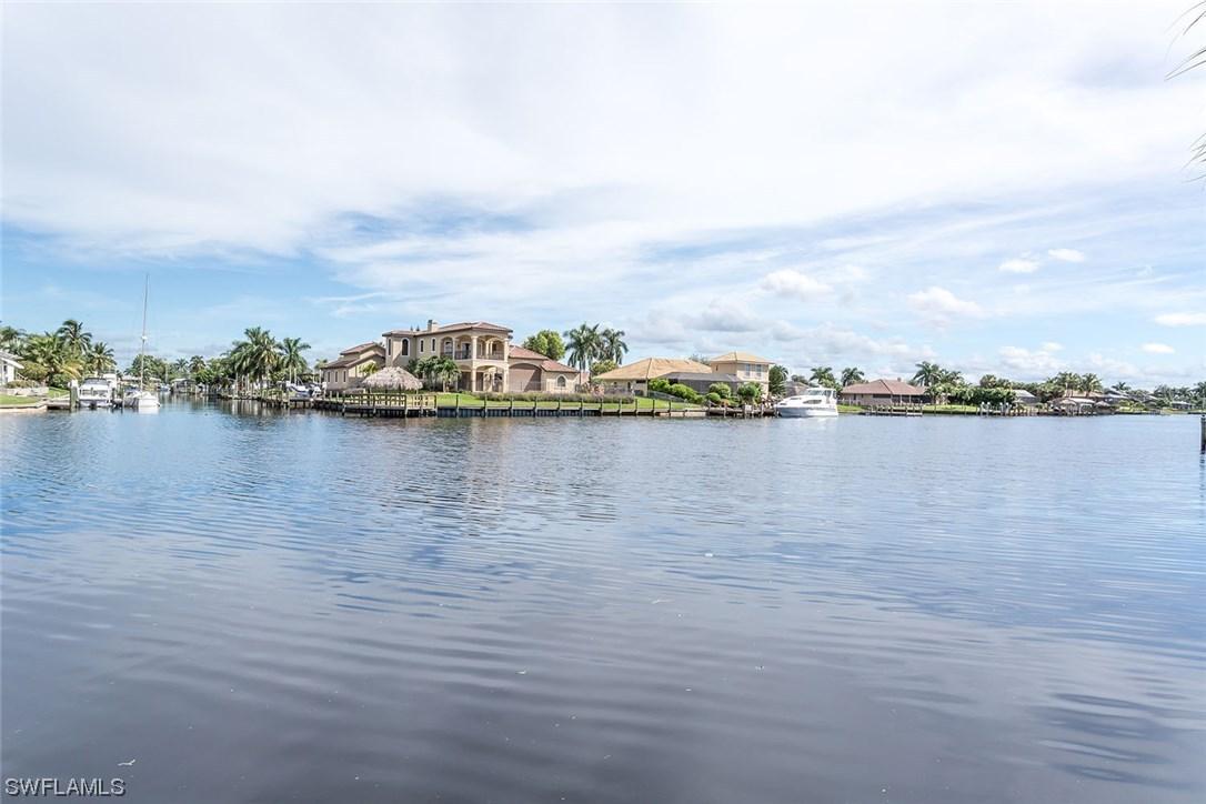 3611 SE 17th Pl., Cape Coral, FL 33904