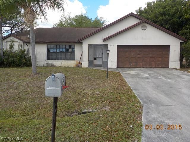 242 Laurent Ct., Lehigh Acres, FL 33936