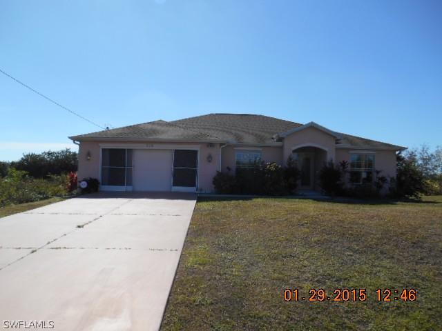 604 Kingsbury St., Lehigh Acres, FL 33974