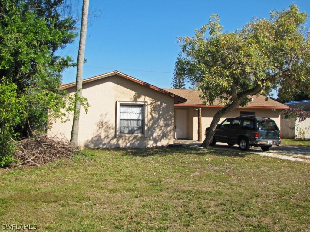 4461 17th Pl., Naples, FL 34116