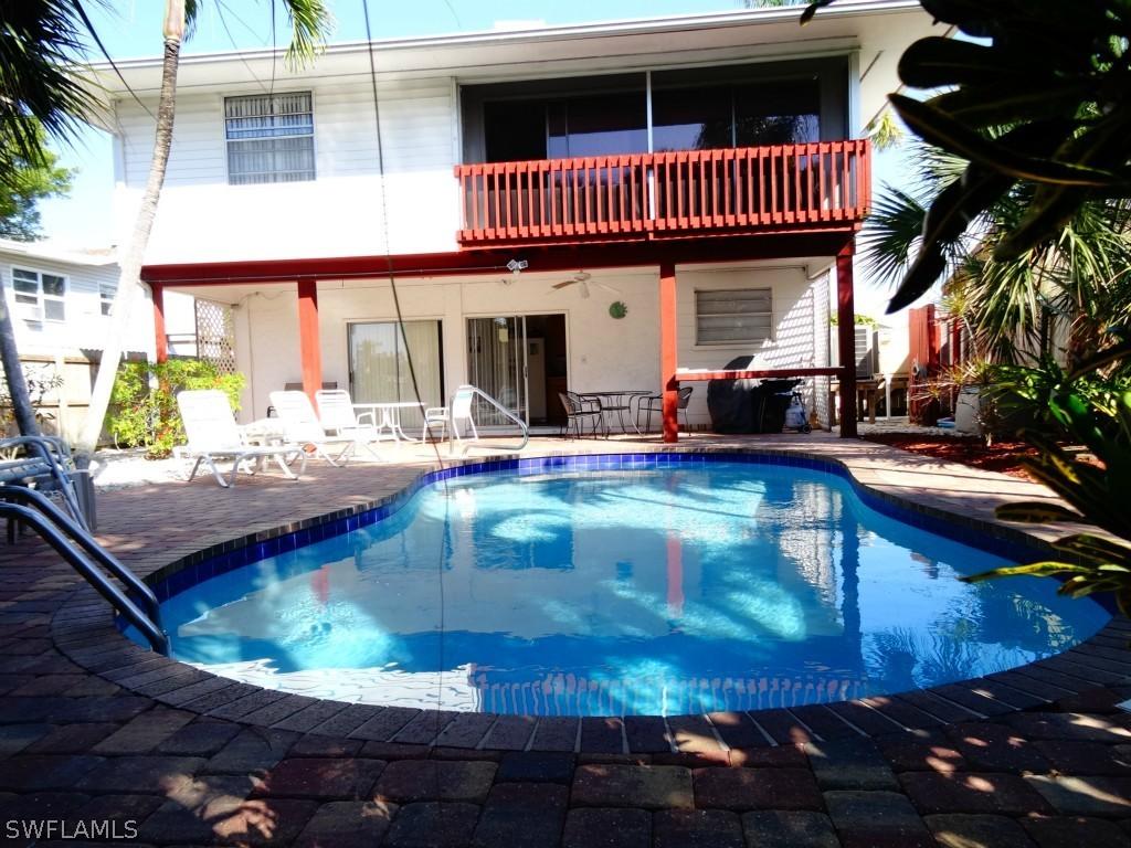 135 Mango St., Fort Myers Beach, FL 33931