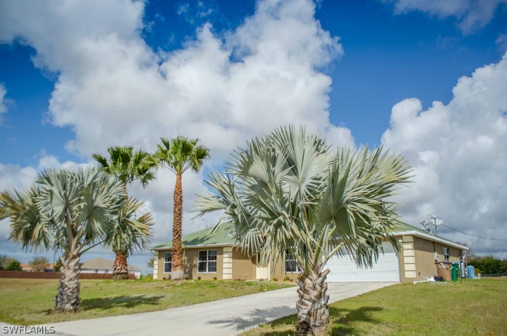 525 NW 20th Ter., Cape Coral, FL 33993