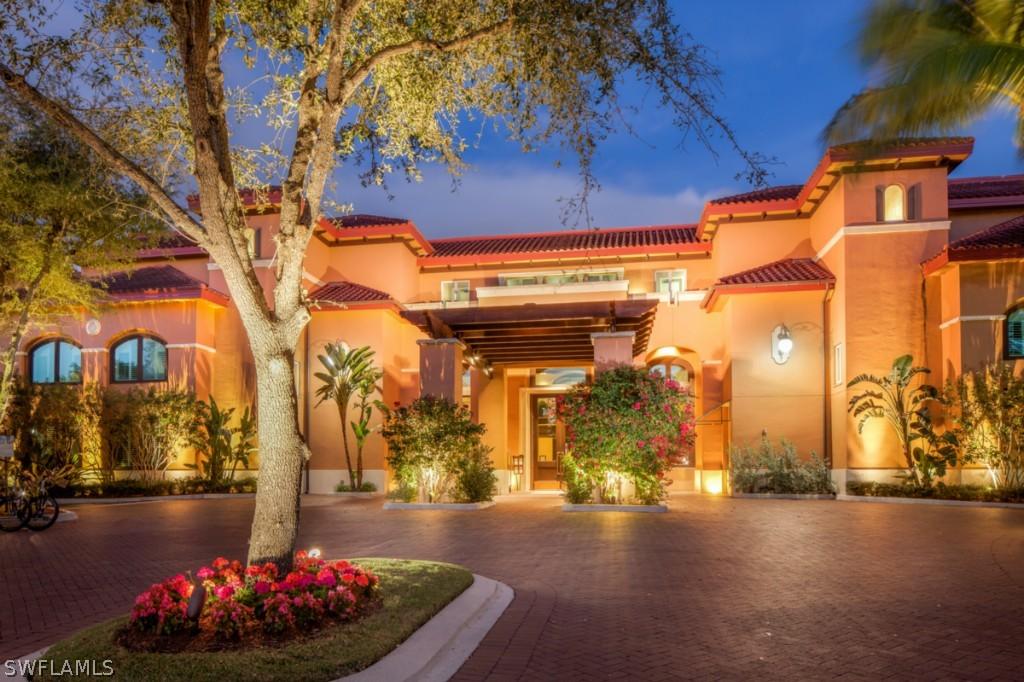 221 9th St. #223, Naples, FL 34102