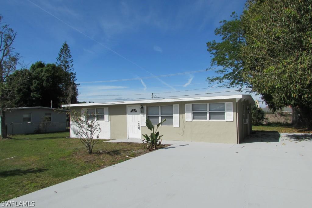 4749 Nottingham Dr., Fort Myers, FL 33905