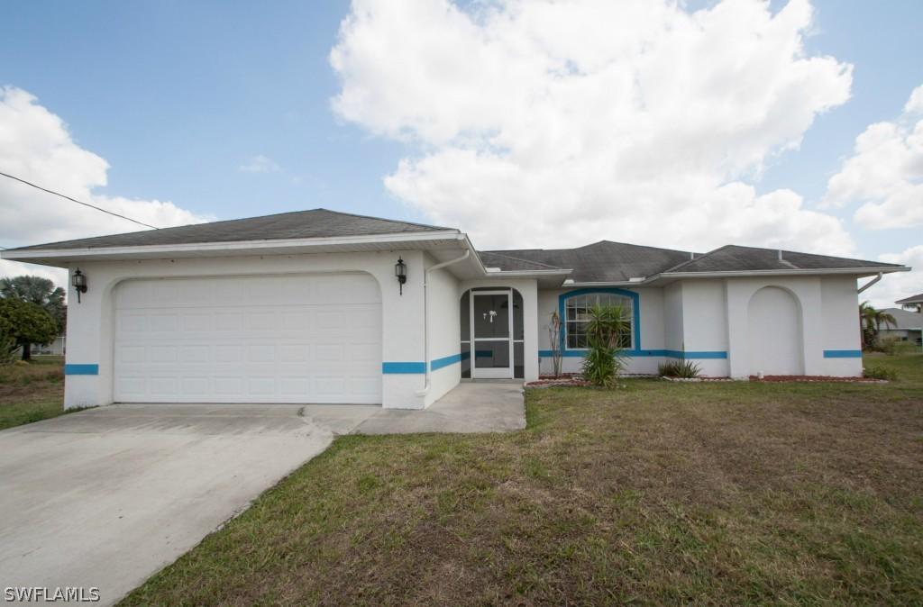 912 Champion Ave., Lehigh Acres, FL 33971