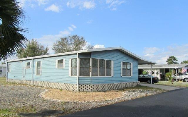 9817 Creekwood Ln., Fort Myers, FL 33905