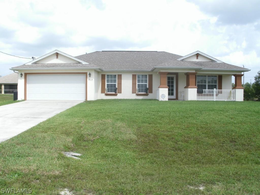 715 Ferndale Ave., Lehigh Acres, FL 33974