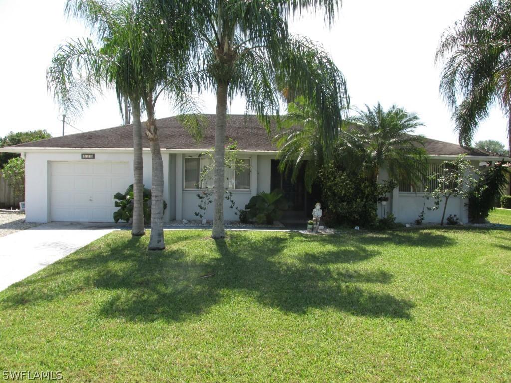 526 SE 34th Ter., Cape Coral, FL 33904