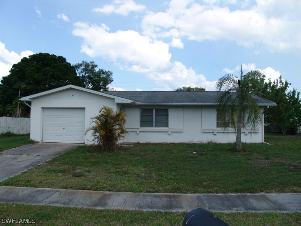 2480 Beacon Dr., Port Charlotte, FL 33952