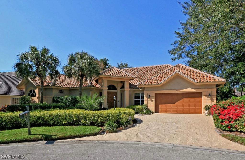 811 Willowwood Ln., Naples, FL 34108