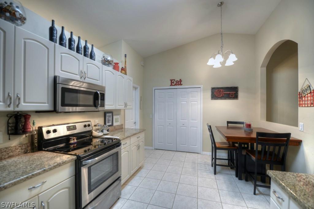 1305 SW 12th Ter., Cape Coral, FL 33991