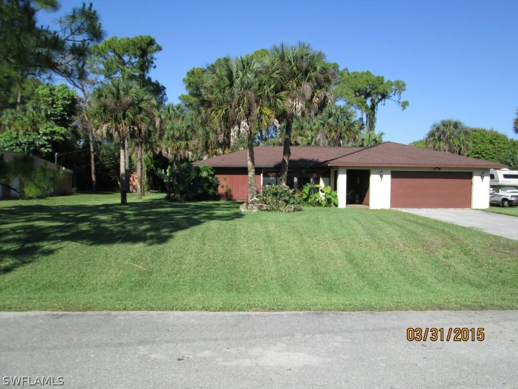 119 Greenwood Ave., Lehigh Acres, FL 33936