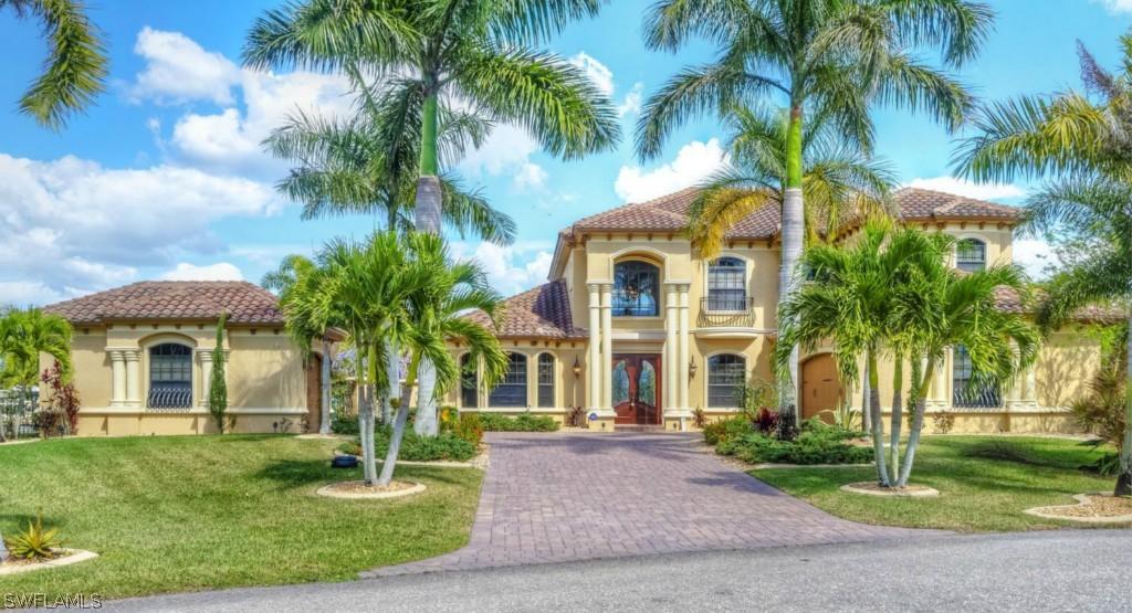 1945 SE 19th Ln., Cape Coral, FL 33990