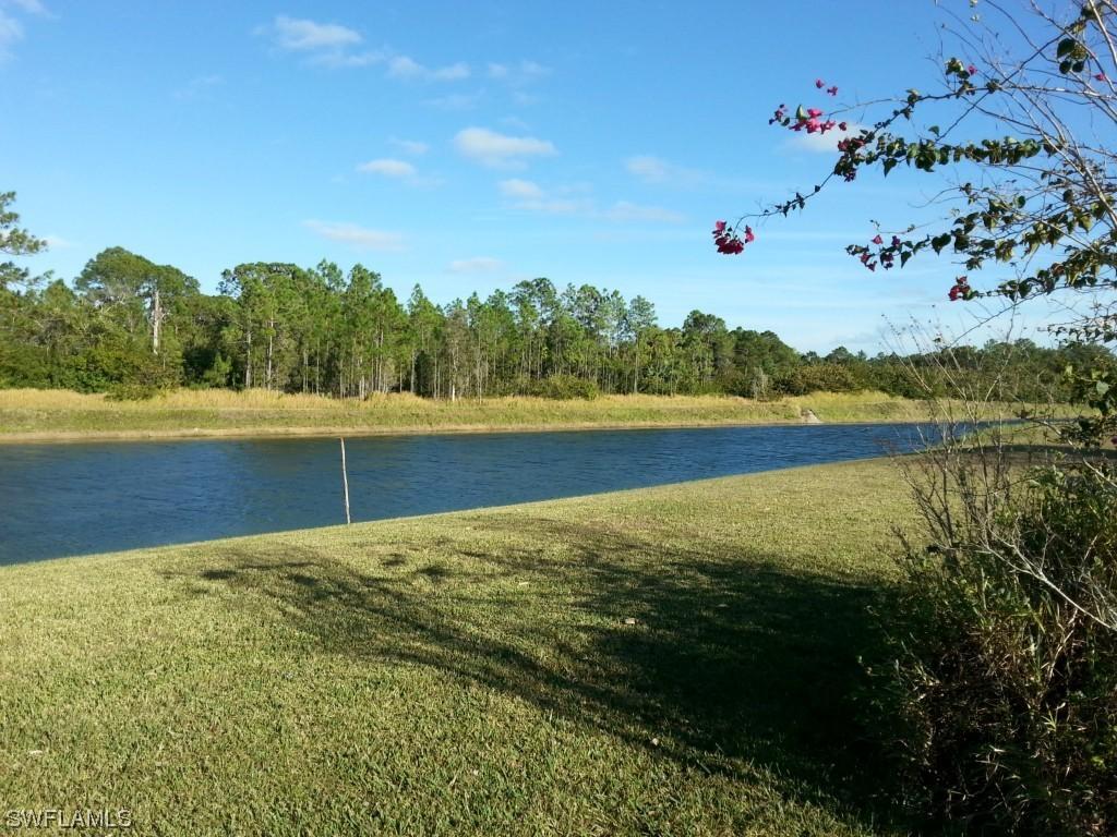 2406 Queen Dr., Lehigh Acres, FL 33971