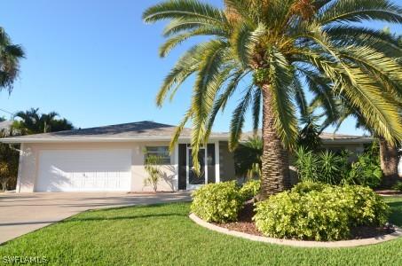 1915 SE 32nd Ter., Cape Coral, FL 33904