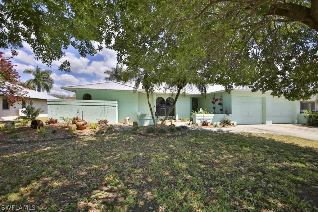 677 Astarias Cir., Fort Myers, FL 33919
