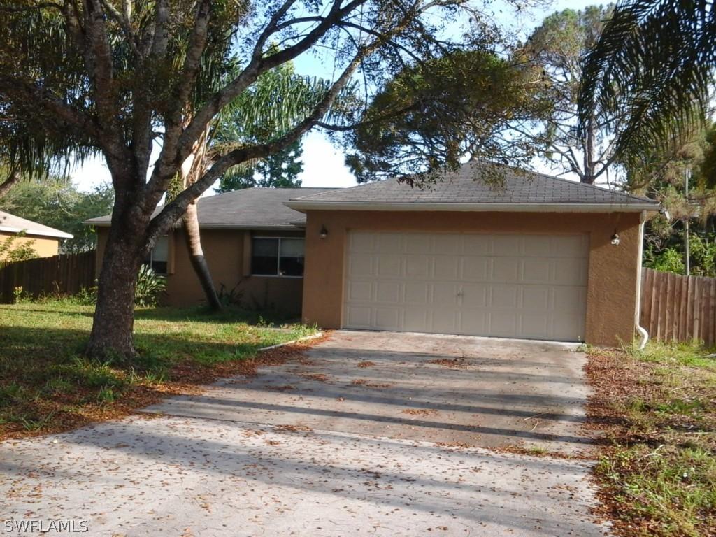 9044 Henry Rd., Fort Myers, FL 33967