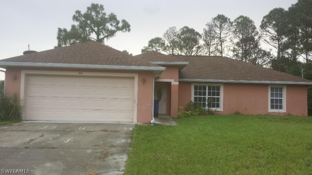 304 Radford Ave., Lehigh Acres, FL 33974