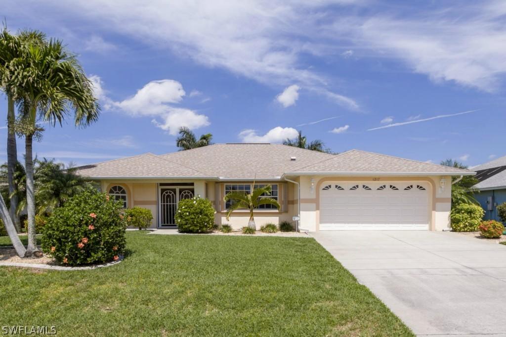 1217 SE 28th Ter., Cape Coral, FL 33904
