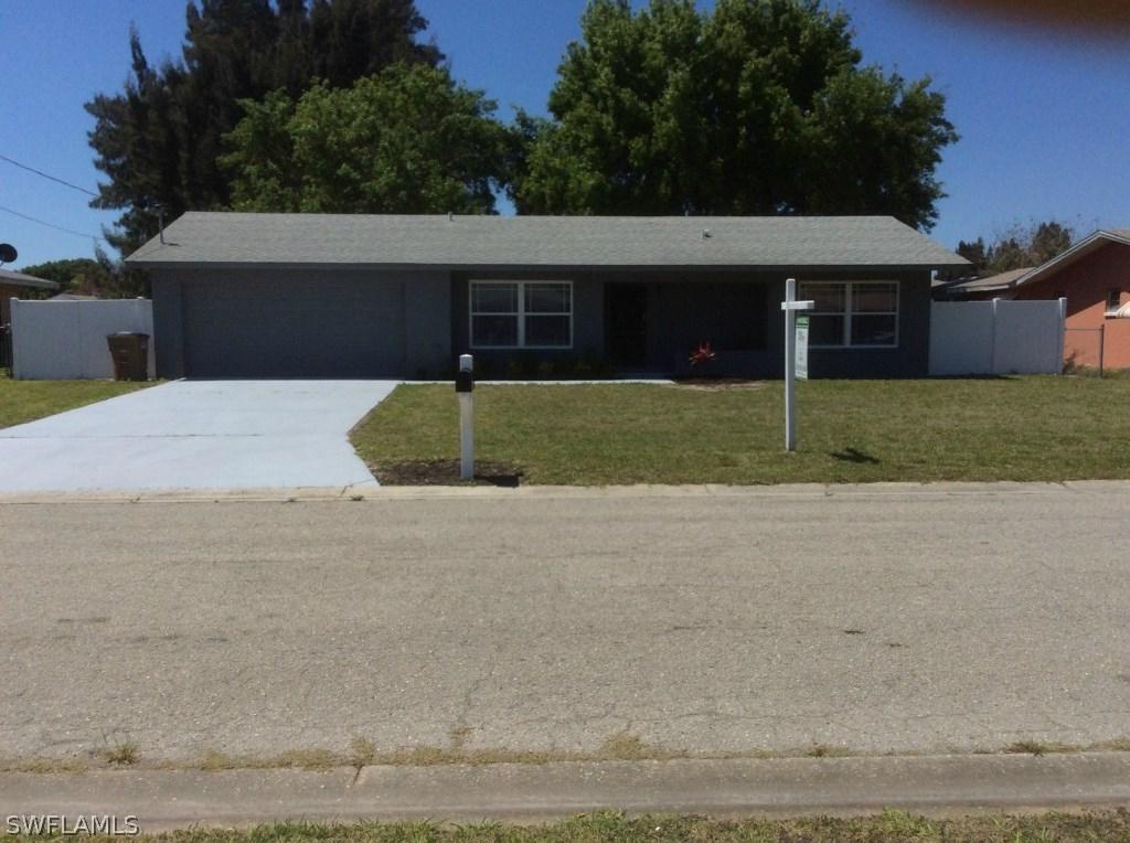 712 NE 17th Pl., Cape Coral, FL 33909