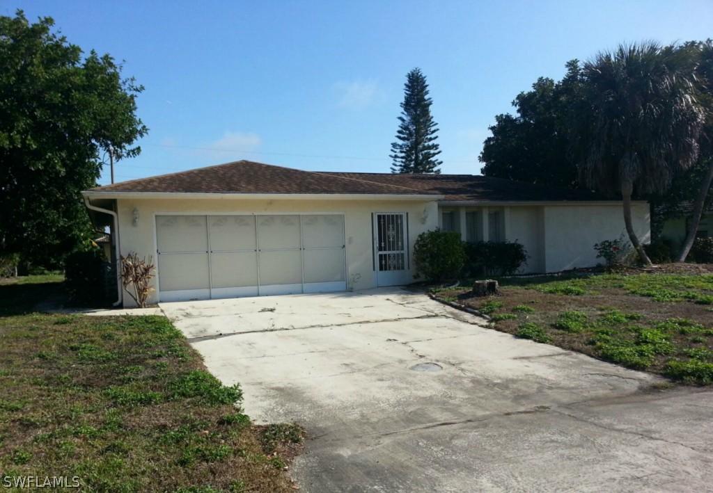 1725 Englewood Ave., Lehigh Acres, FL 33936
