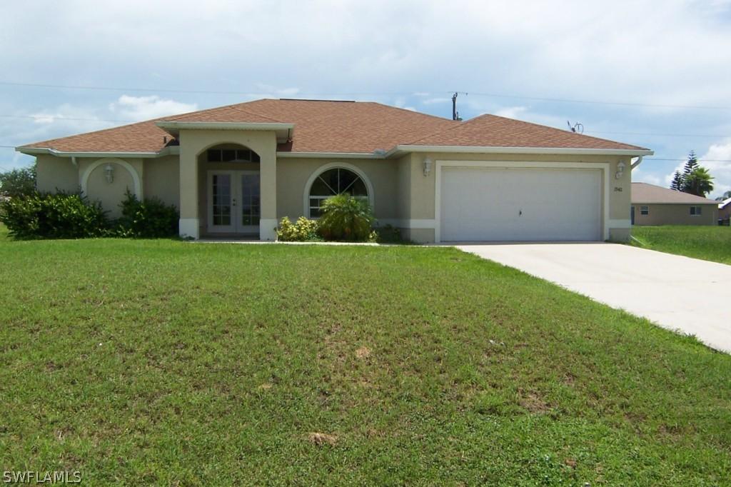 1942 NE 15th Ter., Cape Coral, FL 33909