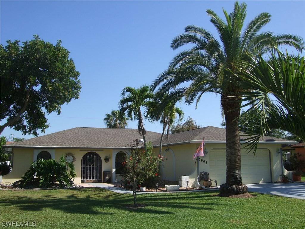 3668 Bailes St., Bonita Springs, FL 34134