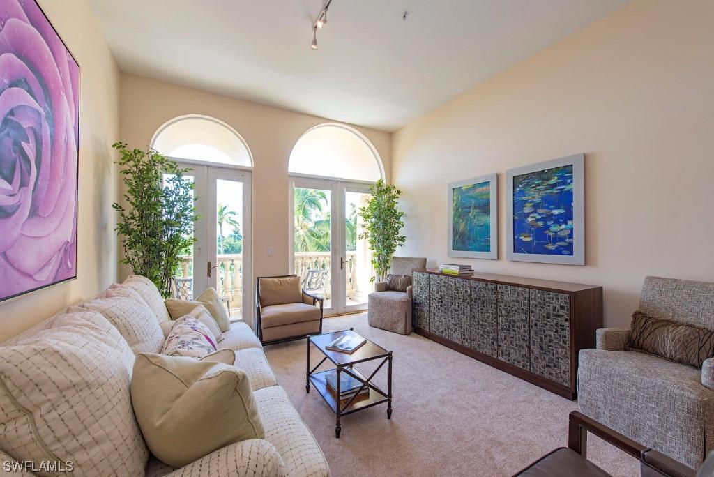 375 5th Ave. #301, Naples, FL 34102