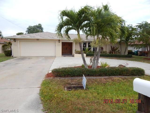 633 SE 35th Ter., Cape Coral, FL 33904