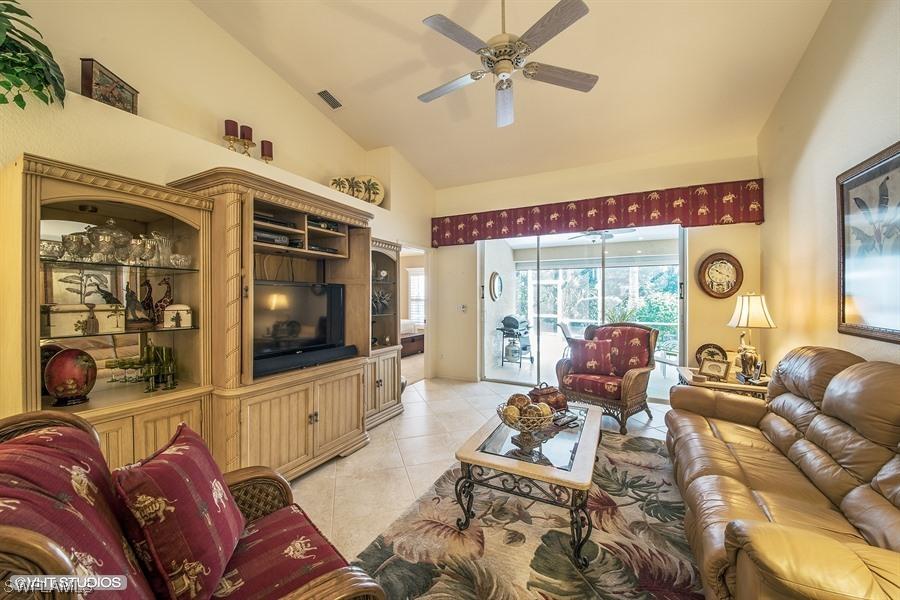 5704 Greenwood Cir. #47, Naples, FL 34112