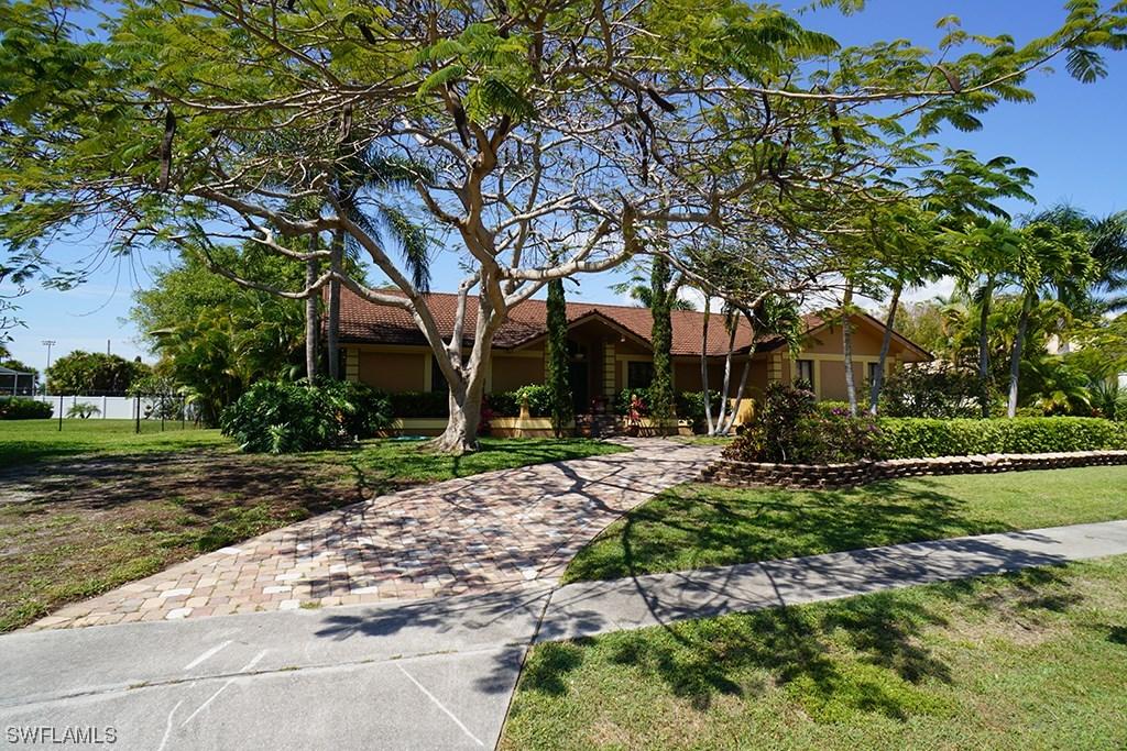 1448 Collingswood Ave., Marco Island, FL 34145