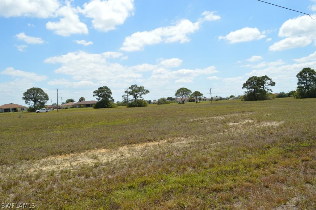 1313 NW 16th Pl., Cape Coral, FL 33993