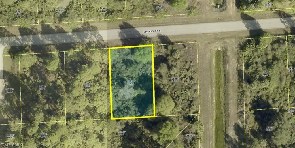 1142 Cherry St., Lehigh Acres, FL 33974