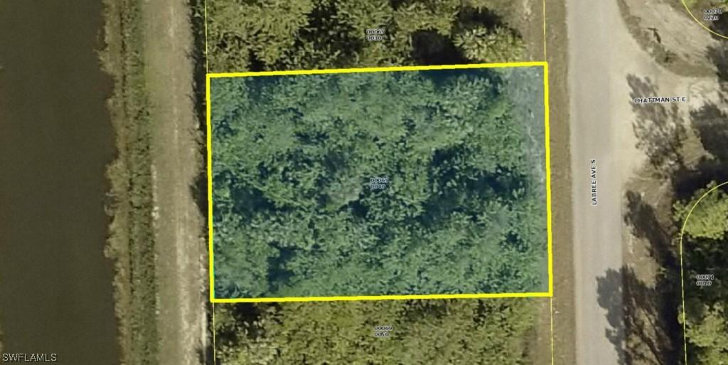 472 Labree Ave., Lehigh Acres, FL 33974