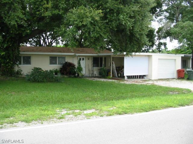 3995 Marvaez St., Fort Myers, FL 33901