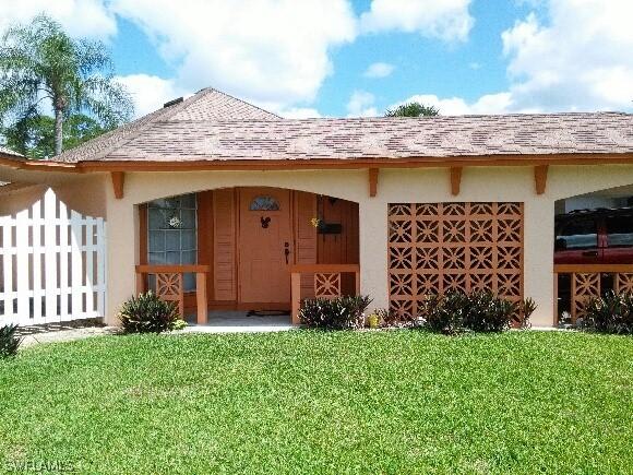 325 Dania St., Lehigh Acres, FL 33936