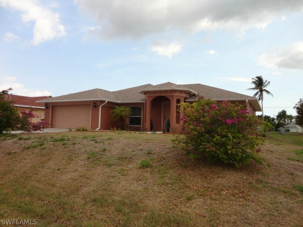 702 SW 28th Ter., Cape Coral, FL 33914