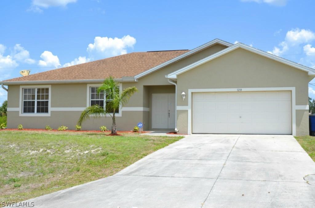 1218 Hibiscus Ave., Lehigh Acres, FL 33972